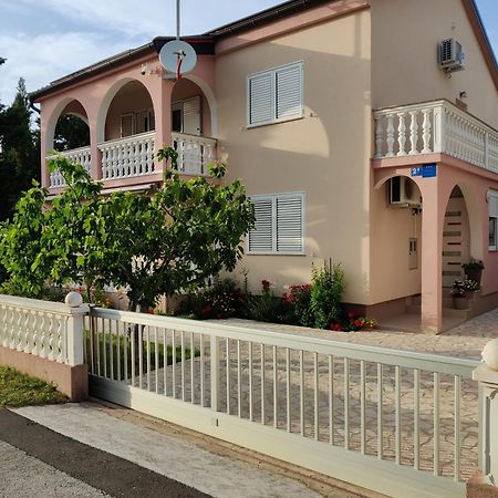 Apartments Juric Privlaka  Luaran gambar